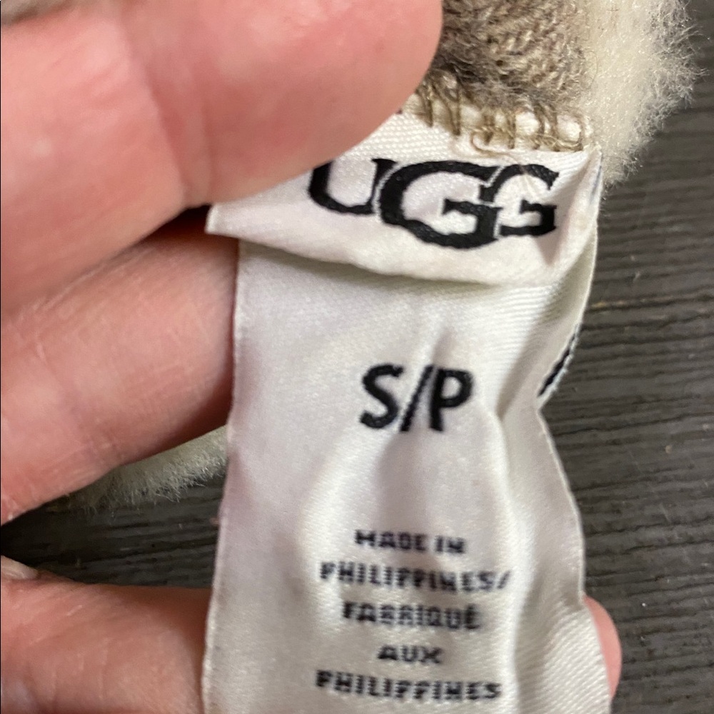 UGG Tan Leather Gloves with Cream Fur Cuff - Picture 7 of 10